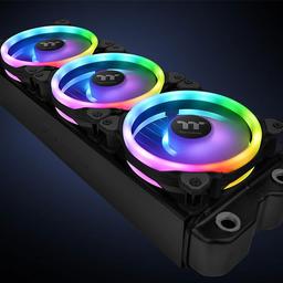 Thermaltake Riing Trio 12 LED RGB Radiator Fan TT Premium Edition: