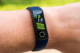 7 фишек нового умного браслета Honor Band 5