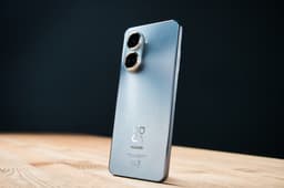 Быстро про Huawei nova 10 SE: главные фишки стильного смартфона