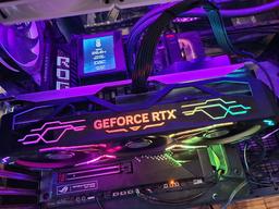 Видеокарта KFA2 GeForce RTX 4090 SG (24 ГБ): очень эффективная система охлаждения, богатая комплектация, огромные габариты