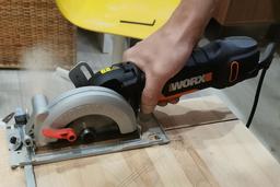 Сетевая дисковая пила Worx WX439: