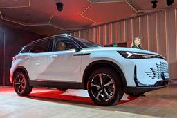 Первый взгляд на кроссовер BAIC X75