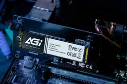 Твердотельный накопитель AGI AI818 емкостью 1 ТБ: