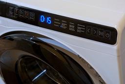 Компактная стиральная машина Haier HW50-BP1026: