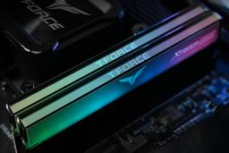 Модули памяти TeamGroup T-Force Xtreem ARGB DDR5-7600 по 16 ГБ: