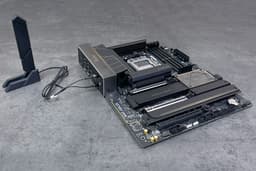 Материнская плата Asus ProArt X870E-Creator WiFi на чипсете AMD X870E с поддержкой USB4: