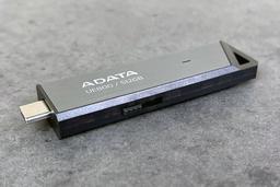 Флэшдрайв Adata Elite UE800 емкостью 512 ГБ: