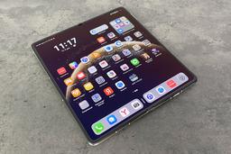 Складной смартфон Huawei Mate X6: