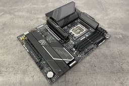 Материнская плата Asus ROG Strix Z890-F Gaming WiFi на чипсете Intel Z890: