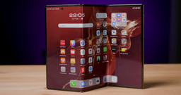 Первый взгляд на тройной складной смартфон Huawei Mate XT