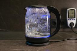 Электрический чайник Gnel GLP-1500: тихий, со стеклянной колбой и LED-подсветкой