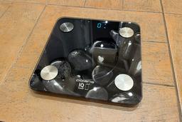 Умные напольные весы Polaris PWS 1837 IQ Home: