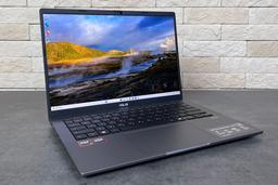 Ноутбук начального уровня Asus Vivobook S14 M3407HA-SF088 с AMD Ryzen 5 220: