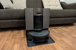 Робот-пылесос Ecovacs Deebot X11 OmniCyclone: флагманская модель с циклонным фильтром
