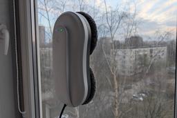 Робот для мытья окон Polaris PRWC 3001 Wi-Fi IQ Home: сухая и влажная уборка, неплохой набор расходников и управление со смартфона