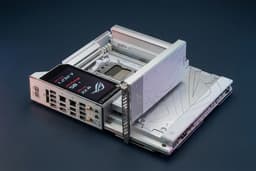 Материнская плата Asus ROG Crosshair X870E Glacial на чипсете AMD X870E: