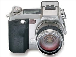 CeBIT 2002: Minolta представила DiMAGE 7i