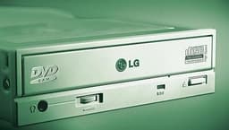 CeBIT 2002: DVD привод с поддержкой пяти форматов от LG