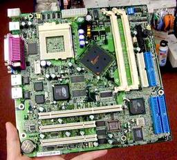 MicroATX плата от MSI на чипсете от ServerWorks