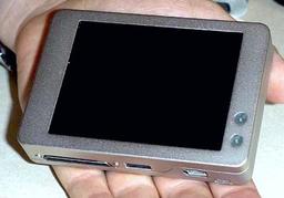 Windows XP компьютер весом 250 г на Crusoe TM5800