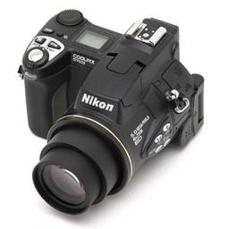 Nikon Coolpix 5700: вроде фотоаппарат, но почти как видеокамера