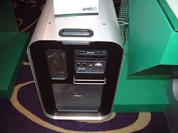 Computex Taipei 2002: AMD представила 4-процессорную Opteron систему и своих партнеров