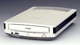 Семейство внешних 44/24/44 CD-RW приводов CRW-F1 от Yamaha
