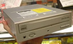Новый перезаписывающий CD-RW привод от Asustek