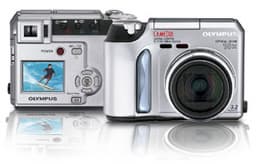 Olympus Camedia C-730 Ultra Zoom: a miniature 3.2-megapixel camera