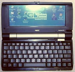 MobilePro 900: новый PDA от NEC со старыми характеристиками