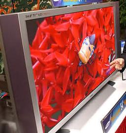 CeBIT 2003: Samsung Electronics announces 54" TFT LCD