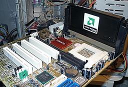 Новые поступления нашего музея: Socket 370 + Slot 1 + Athlon 600 MHz