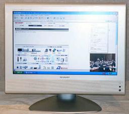 LL-M17W1 и LL-M15X1 — ЖК-дисплеи Sharp со встроенными тюнерами