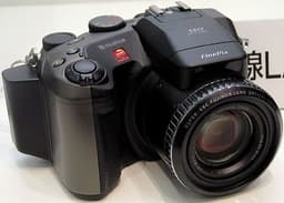 Wireless Japan 2003: FinePix S602 с поддержкой WLAN