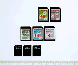 Renesas introduces Dual Voltage MMC and Reduced Size Dual Voltage MMC cards