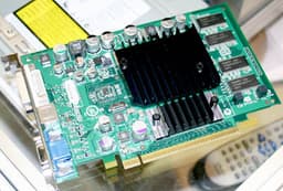 По следам CES 2004: PCI-Express версия видеокарты на GeForceFX 5200 от Leadtek