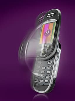 Три новых телефона и Bluetooth-гарнитура Motorola