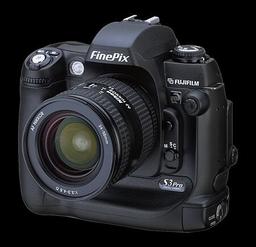 Fujifilm officially unveils FinePix S3 Pro digital camera