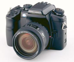 Dynax 7 Digital: новая 6-Мп D-SLR камера от Konica Minolta со сменной оптикой