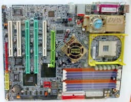 Gigabyte at CeBIT 2004: motherboards