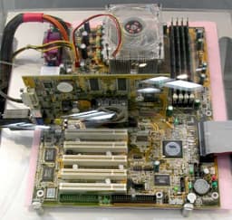 VIA officially announces K8T800 Pro chipset for AMD64