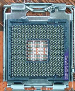 Photo of the day: ABIT AA8 DuraMAX for P4 LGA775 in our lab