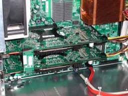 Фото дня — Демонстрация NVIDIA GeForce 6800GT SLI на IDF в Москве.