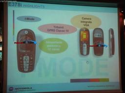 3GSM: Motorola E378i с поддержкой i-mode и солнцезащитные очки