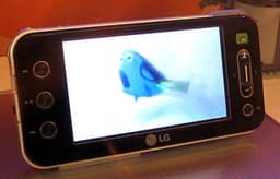 CeBIT 2005: портативный проигрыватель LG PM70