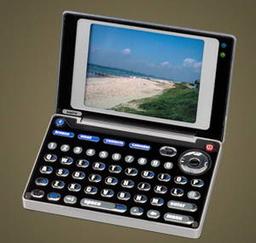 Мультимедийный терминал Sanyo WiPOQ: ждем осенью