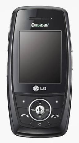 LG S5200: телефон-слайдер с поддержкой Bluetooth
