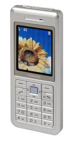 Toshiba TS608: тонкий аппарат с привлекательным дизайном