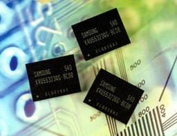 Samsung Electronics Develops First GDDR4 Graphics DRAM