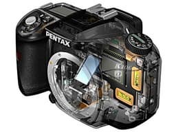 Pentax выпустит сразу две недорогие SLR-камеры и новый объектив в придачу